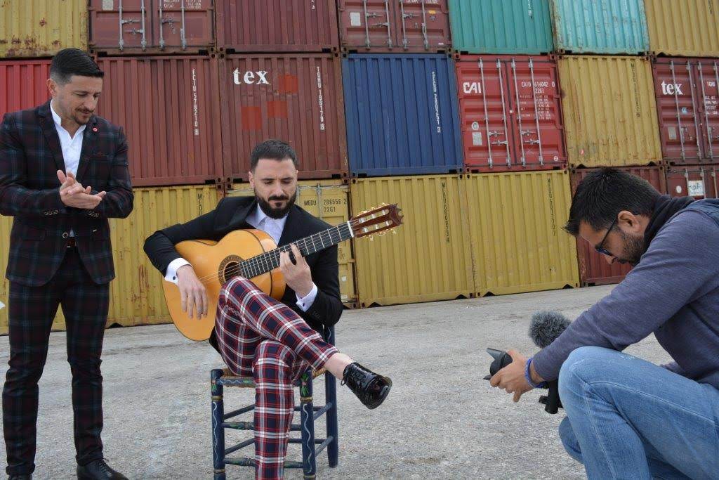 Riki Rivera, David Palomar y Antonio Morenilla durante el rodaje de Luz de Bahía.
